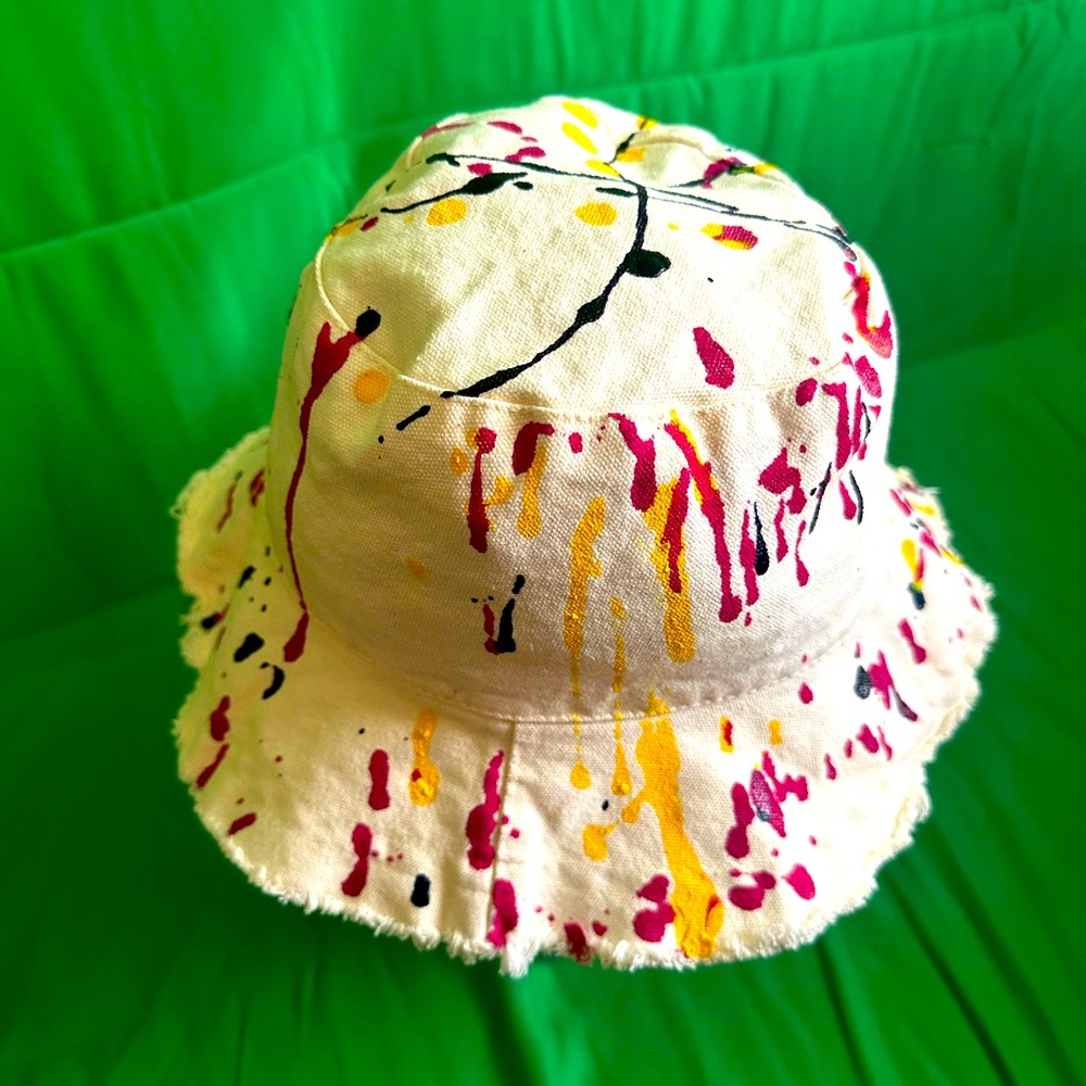 Out THa mud bucket hat
